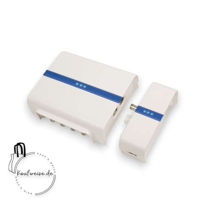 Der Hirschmann INCA 1G PLUG IN Adapter – Gigabit Ethernet über Koax von HIRSCHMANN ist ein weißes elektronisches Gerät mit einem blauen Streifen und mehreren seitlichen Anschlüssen, begleitet von einer kleineren Komponente. Es befindet sich auf einem weißen Hintergrund mit dem „Kaufweise.de“-Logo in der Ecke.