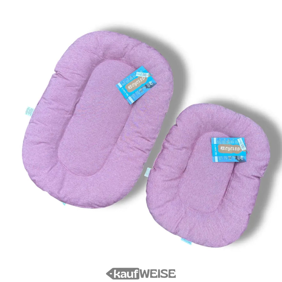 Ovales Hundebett in Rosa mit hellgrauer Unterseite – recycelt, Made in Italy