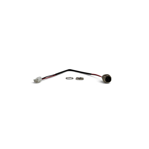 Ladebuchse mit Kabel für Hoverboard / E-Scooter | 3-Pin-Rundbuchse, 3-poliger Stecker mit 2 belegten Kontakten | 24,5 cm | Mit Mutter und Ring